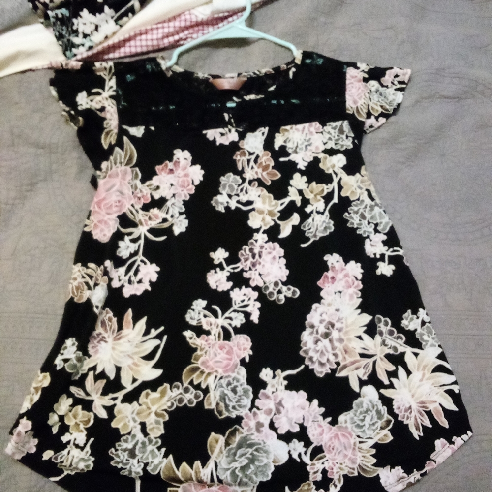 Women's floral blouse